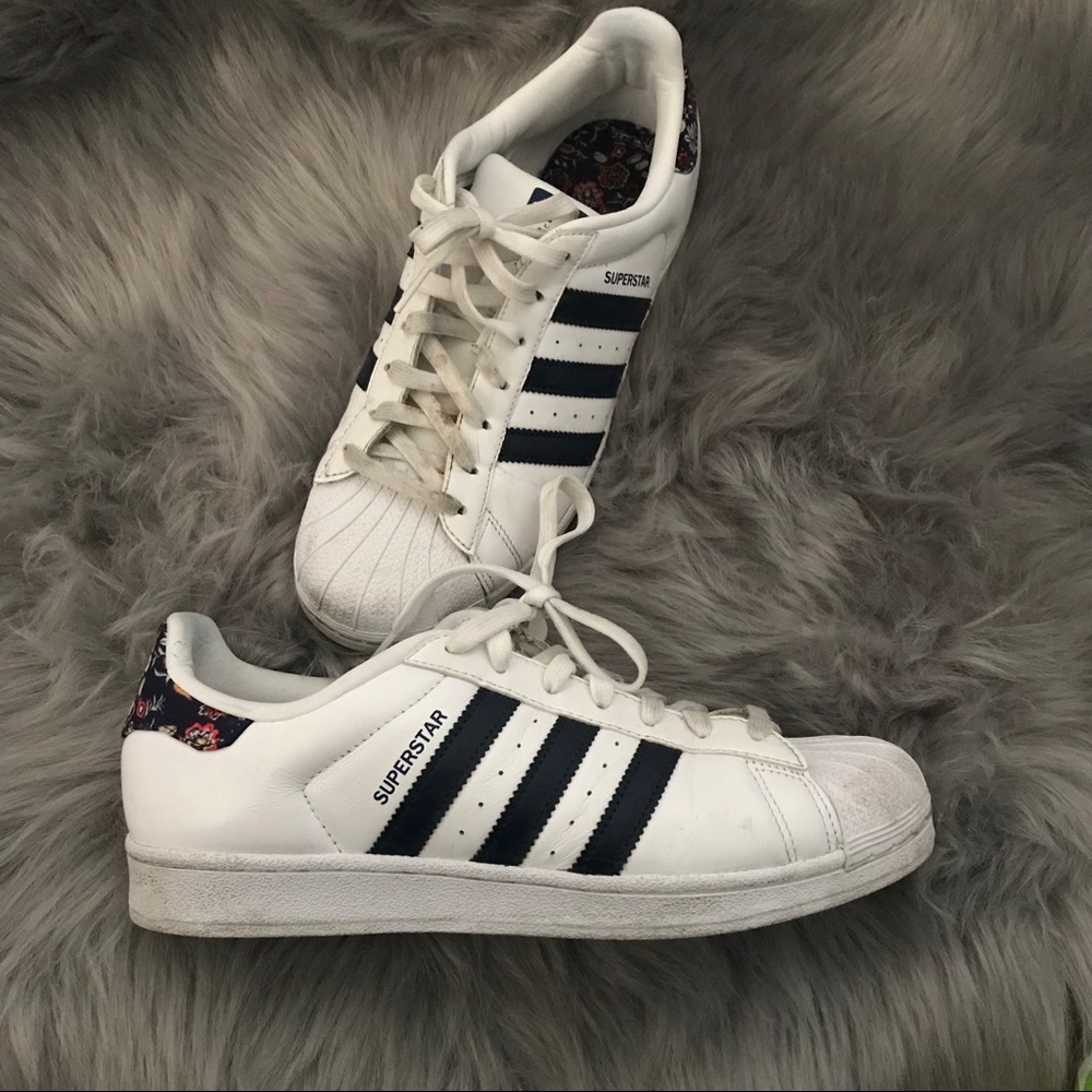 Adidas Superstar